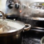 cocción a fuego lento en la estufa - cómo cocer a fuego lento -todo lo que necesita saber sobre la cocción a fuego lento